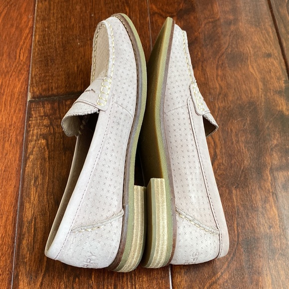 SPERRY Sea-port Penny Loafer In Textured Lavender, Size 6.5. - Picture 7 of 8